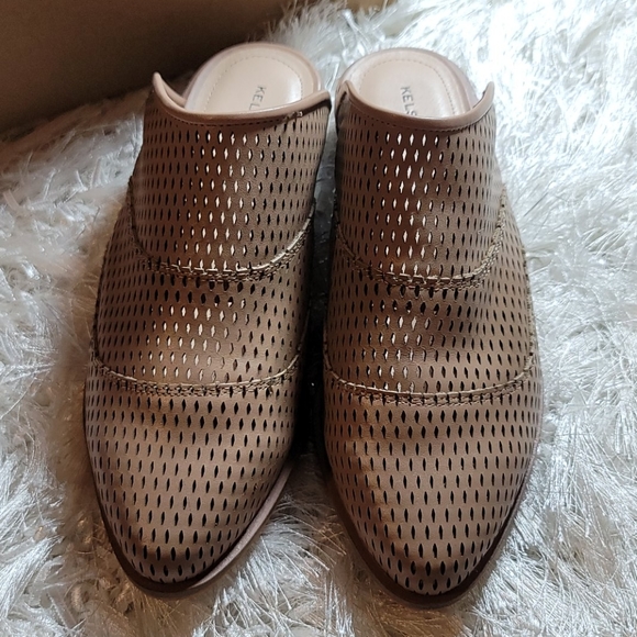 Kelsi Dagger Brooklyn Shoes - Picture 3 of 7